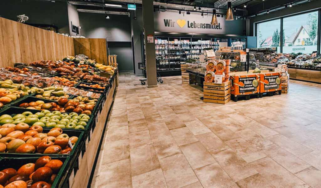 Die geräumige Frischeabteilung von Edeka Beckesepp | Foto: Beckesepp