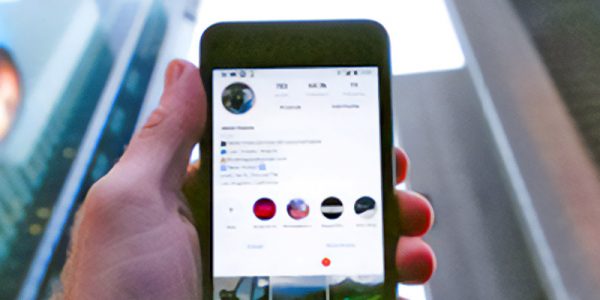 Infoblatt Social Commerce - Verkaufen, wo Kund:innen sind - direkt in den sozialen Netzwerken | Mittelstand-Digital Zentrum Handel